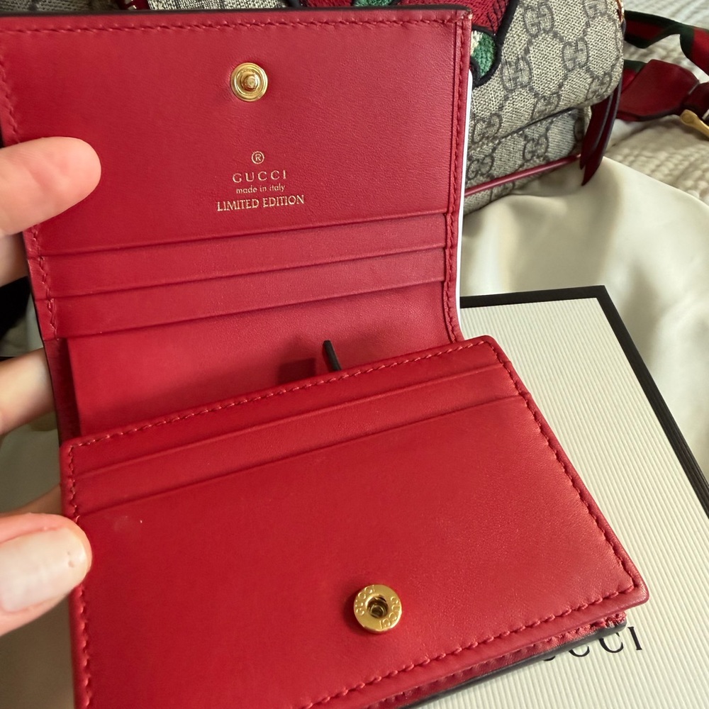 An authentic limited edition Gucci Backpack w/match wallet never used preowned - Picture 10 of 15